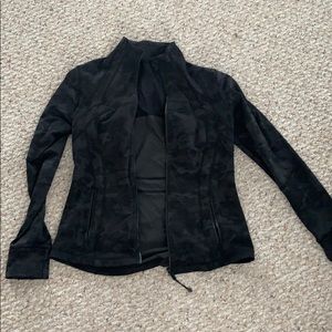 Lululemon camo zip Size 10 worn twice